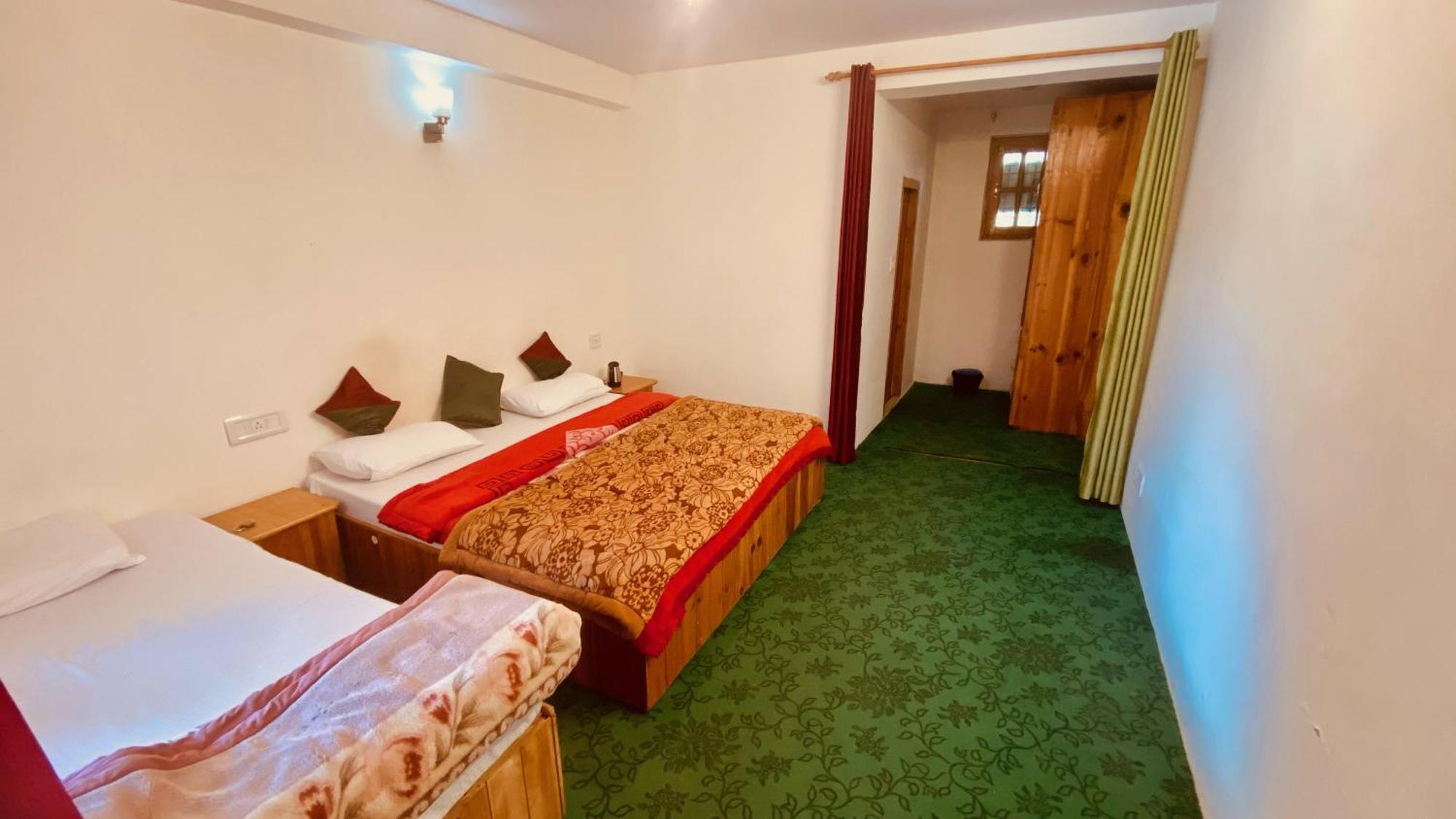 แมดแพ็กเกอร์ มานาลี Hostel มะนาลี ภายนอก รูปภาพ